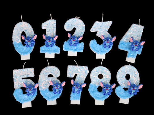 🕯️ נר עוגת יום הולדת – סטיץ׳ מנצנץ 🕯️